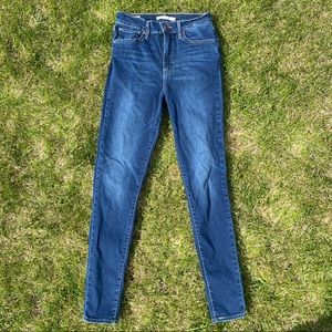 Levi mile high skinny jeans 💫